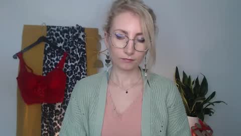 Cinderella online show from April 15, 6:03 am