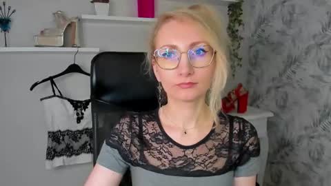 Cinderella online show from March 31, 5:51 am