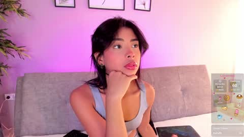 Snapshot of cinnamon_kyla chatting on January 20, 7:04 pm cinnamon_kyla online show from January 20, 7:04 pm