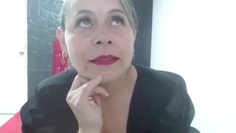 cinthia1609 online show from February 1, 6:40 pm