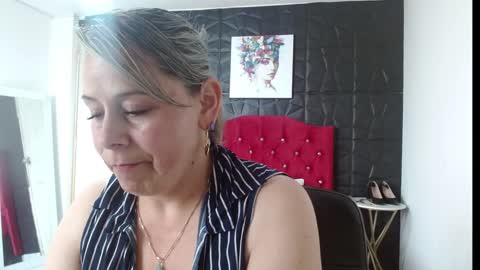 cinthia1609 online show from January 17, 7:16 pm