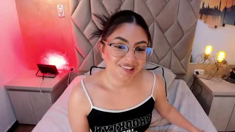 Laura  online show from May 14, 9:09 pm