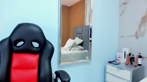 Snapshot of cintylovely chatting on October 17, 8:01 pm CINTIA online show from October 17, 8:01 pm