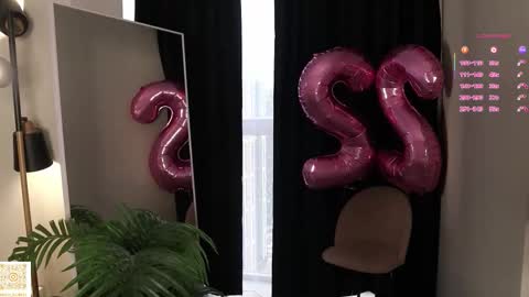 Sandy online show from December 14, 12:44 pm