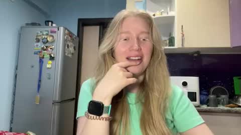 citrusblissss online show from September 19, 12:48 pm