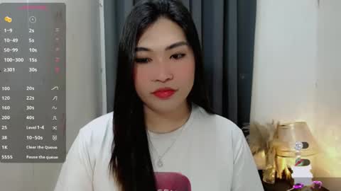 Snapshot of clairewntr_ chatting on October 29, 8:40 am CLAIRE online show from October 29, 8:40 am