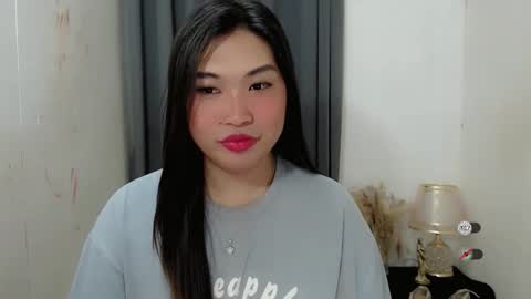 Snapshot of clairewntr_ chatting on October 11, 7:57 am CLAIRE online show from October 11, 7:57 am