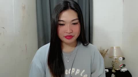 Snapshot of clairewntr_ chatting on October 3, 6:07 am CLAIRE online show from October 3, 6:07 am