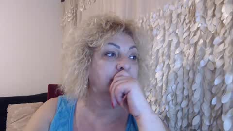 Snapshot of clarabbw77 chatting on January 29, 8:04 pm Clara online show from January 29, 8:04 pm