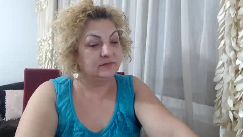 Snapshot of clarabbw77 chatting on February 27, 9:14 pm Clara online show from February 27, 9:14 pm