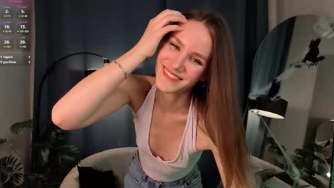 Snapshot of clare_ff chatting on October 29, 1:47 pm Claire online show from October 29, 1:47 pm