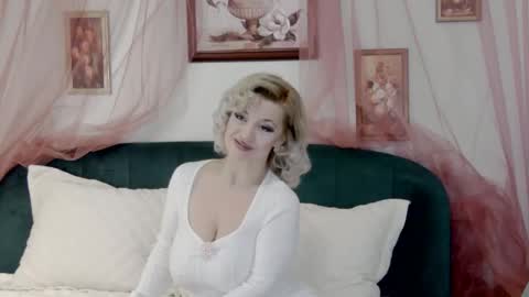 Classy Tinna online show from January 19, 4:52 am