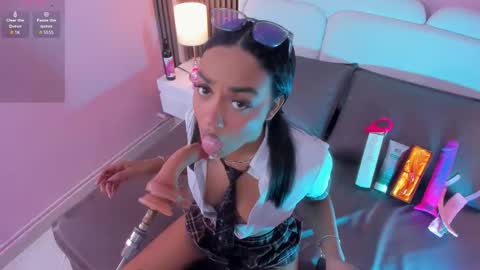 clauwdeen  wolf online show from October 19, 9:06 pm