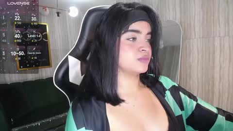 Snapshot of clementine_t chatting on October 5, 12:54 pm Clementine online show from October 5, 12:54 pm