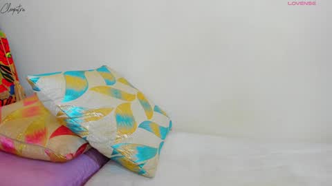 Snapshot of cleopatra_bigboobs chatting on February 1, 12:29 am MARCELA online show from February 1, 12:29 am