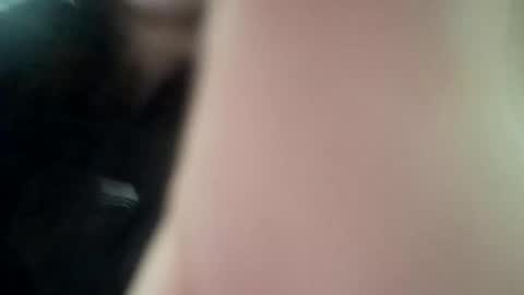 Snapshot of cleowhite_ chatting on October 27, 3:07 pm cleowhite_ online show from October 27, 3:07 pm