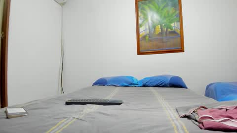 Snapshot of cleowhite_ chatting on October 20, 6:11 pm cleowhite_ online show from October 20, 6:11 pm