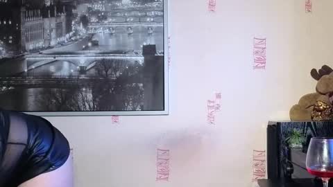 Clever Sexy online show from December 13, 8:15 pm