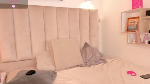 Snapshot of clhoe_johnson_ chatting on October 3, 3:00 am clhoe_johnson_ online show from October 3, 3:00 am