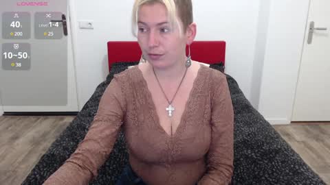 Syl  online show from January 6, 9:30 am