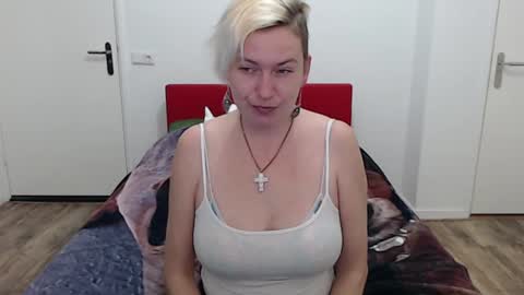 Syl  online show from January 27, 8:51 am