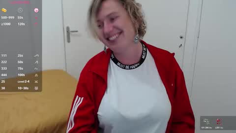 Syl  online show from November 4, 7:19 pm