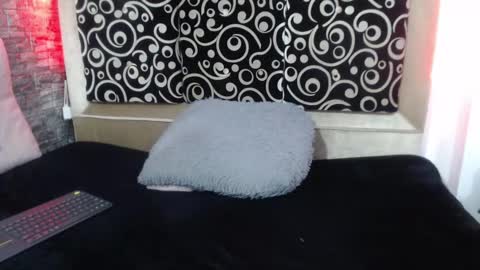 Snapshot of cloe66 chatting on January 7, 6:45 pm cloe66 online show from January 7, 6:45 pm
