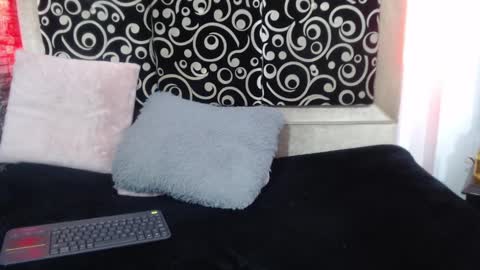 Snapshot of cloe66 chatting on January 10, 4:51 pm cloe66 online show from January 10, 4:51 pm