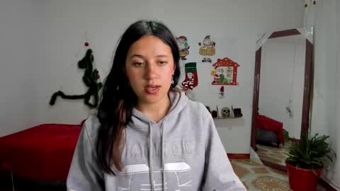 cloe_7 online show from December 5, 3:17 am