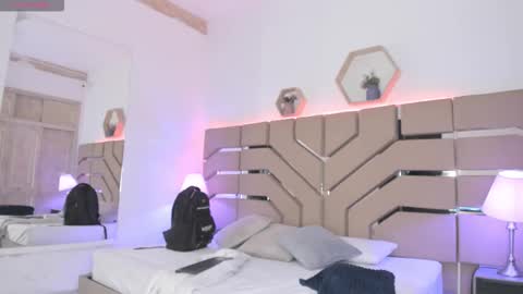 Cloe Online de 600 a 1400 online show from October 12, 11:23 am