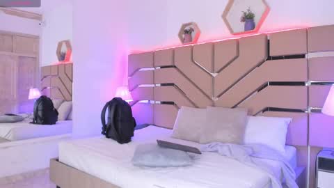 Cloe Online de 600 a 1400 online show from October 3, 11:48 am