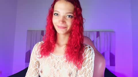 Snapshot of cloe_stanfort chatting on October 8, 7:18 pm Cloe  Stanfort online show from October 8, 7:18 pm