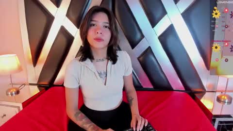 lady cloe person online show from November 5, 12:32 pm