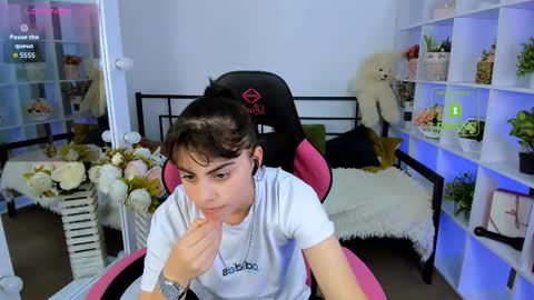 Olivia online show from October 18, 7:11 am