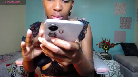 Snapshot of cocobunny_ chatting on December 15, 5:34 am Mery Vega online show from December 15, 5:34 am