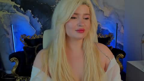Snapshot of cocosecretss chatting on February 5, 7:39 am onlyfans amyleyy online show from February 5, 7:39 am