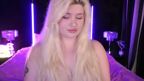 Snapshot of cocosecretss chatting on December 13, 7:59 am onlyfans amyleyy online show from December 13, 7:59 am