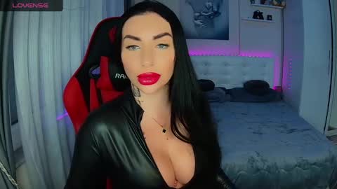 Ur goddess Nikki online show from December 11, 11:08 am