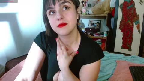 Collette online show from November 9, 5:03 am