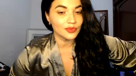 viviana online show from December 5, 10:34 pm