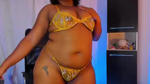 conielaurenth online show from October 22, 11:04 am