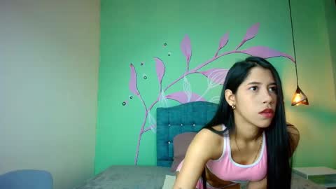 Snapshot of connie_bell chatting on October 14, 9:28 pm C O N N I E online show from October 14, 9:28 pm