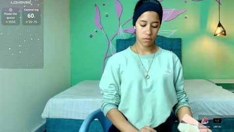 Snapshot of connie_bell chatting on October 20, 8:12 pm C O N N I E online show from October 20, 8:12 pm