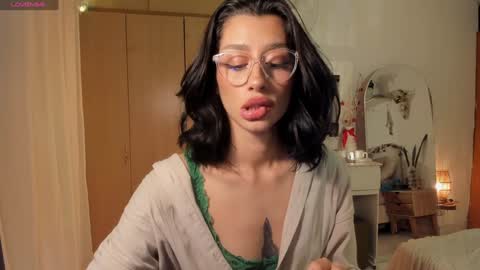 connie    online show from December 29, 1:06 pm