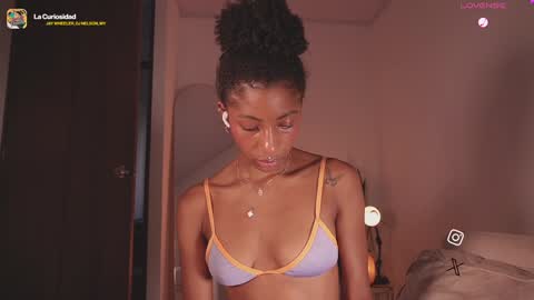 Snapshot of connie_west0 chatting on January 14, 10:23 pm independent model online show from January 14, 10:23 pm