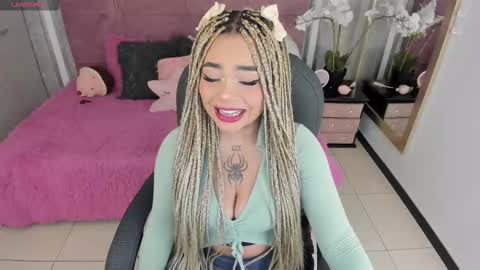 Conny online show from December 15, 1:49 pm