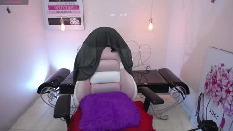 Snapshot of cony__ chatting on December 16, 2:16 pm cony online show from December 16, 2:16 pm