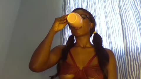 Snapshot of cookiejah chatting on December 13, 12:39 pm cookie jar online show from December 13, 12:39 pm