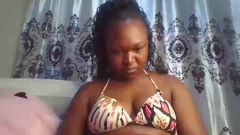 Snapshot of coolgirl001 chatting on October 27, 7:19 pm coolgirl001 online show from October 27, 7:19 pm