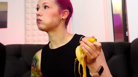 Ginger The Cringer online show from July 9, 8:39 am